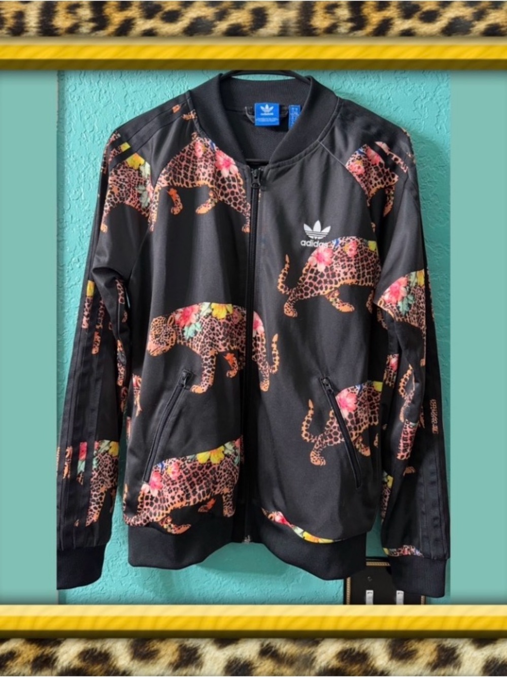 👑✅PRICE FIRM✅ ADIDAS Original Black Multi Color Floral and Cheetah Track Jacket